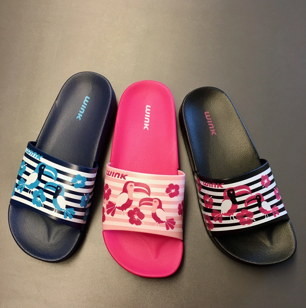 Pohodlné tvarované nazouváky -pantofle WINK ST92905 tukani