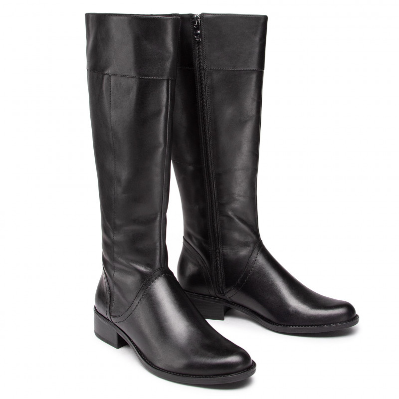 Krásné černé kožené kozačky CAPRICE 25511
