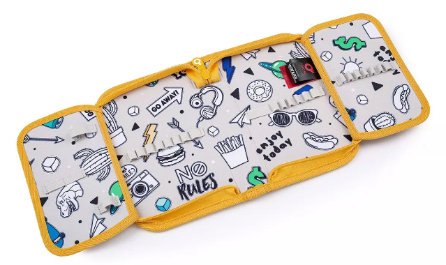 SET Školní batoh s penálem a pláštěnkou TOPGAL ENDY 23015 se zemědělskými stroji