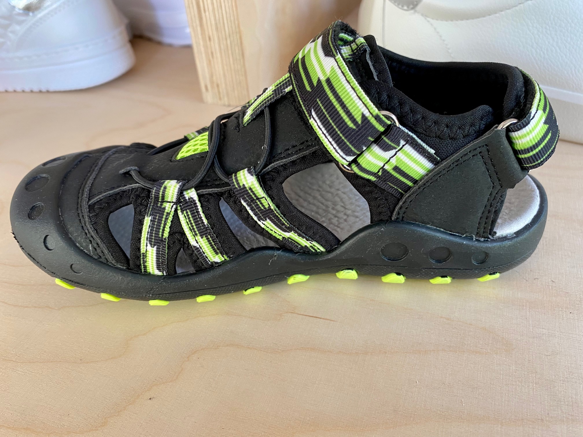 Černozelené sportovní sandály PEDDY P6-512-26-01 s koženou stélkou