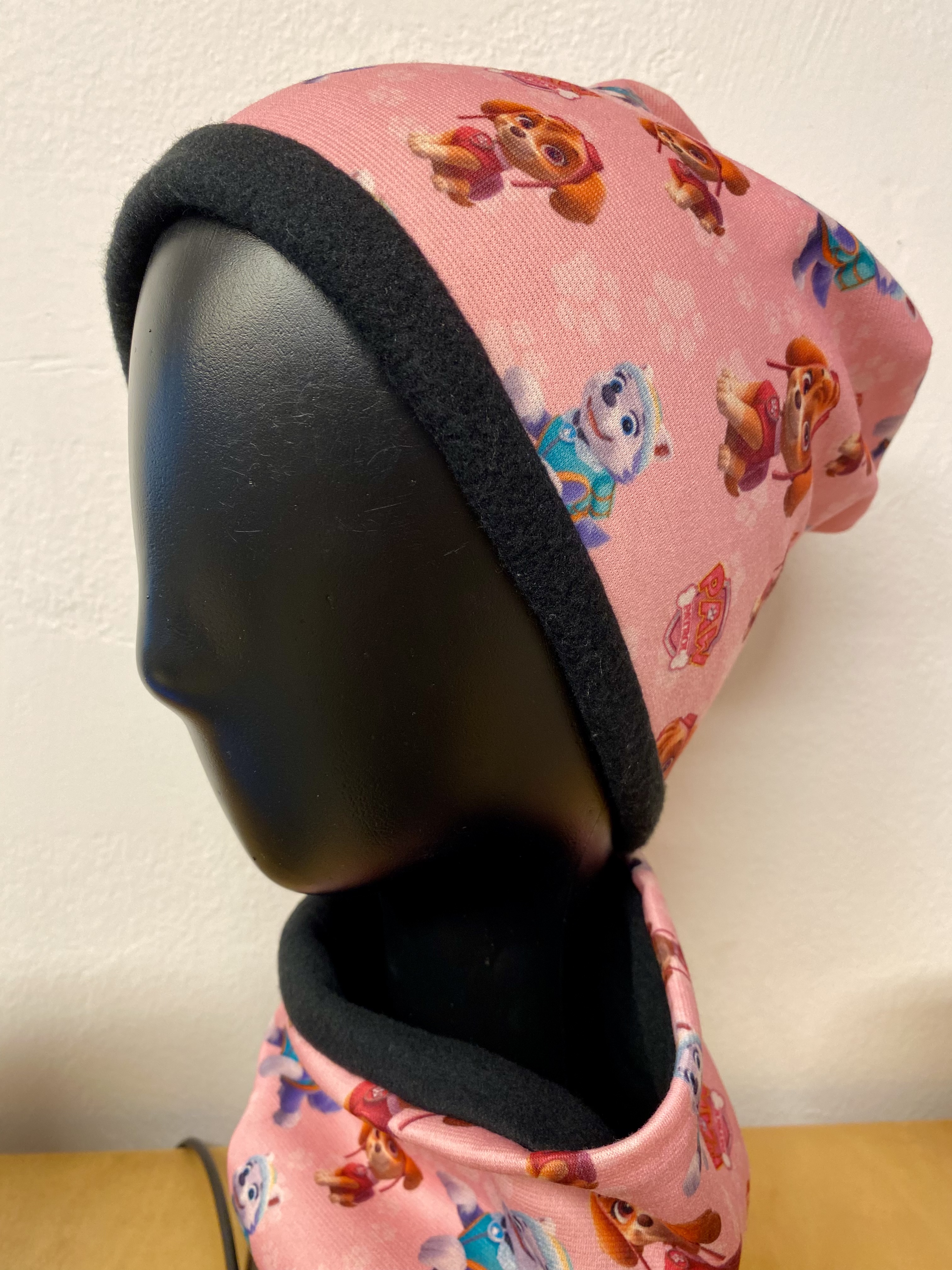 Zateplená čepice a nákrčník Tlapková patrola