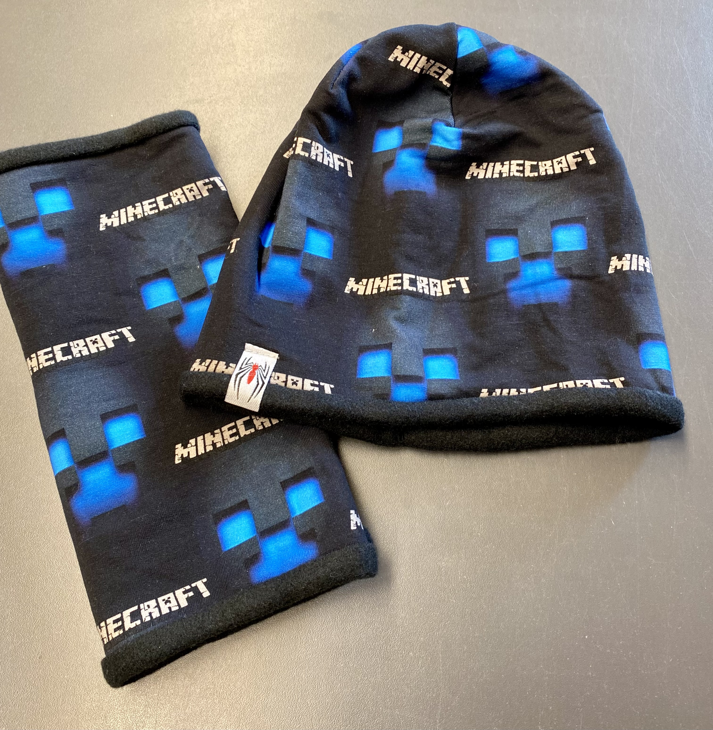 Zateplená čepice s nákrčníkem MINECRAFT