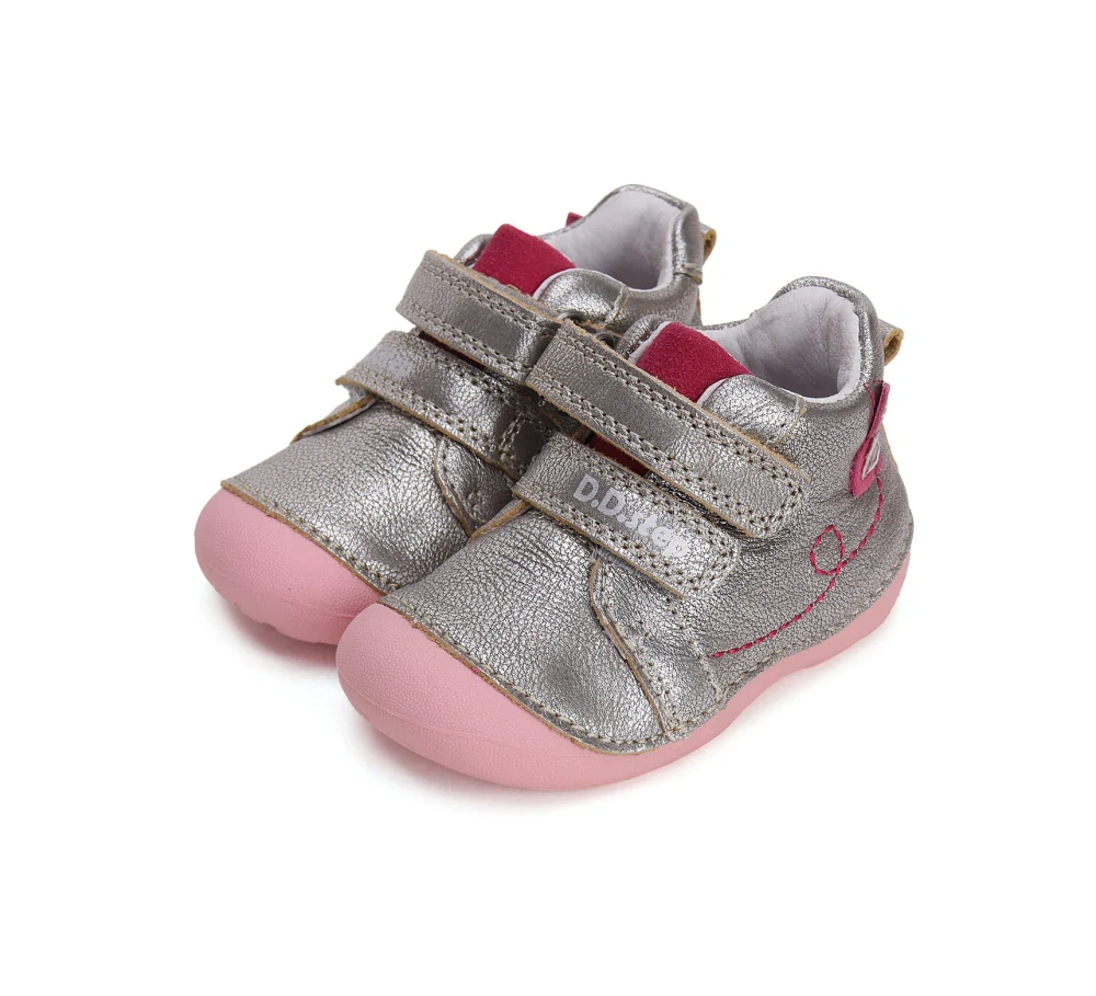 Dívčí kožená obuv D.D.step S015-42400B s motýlkem