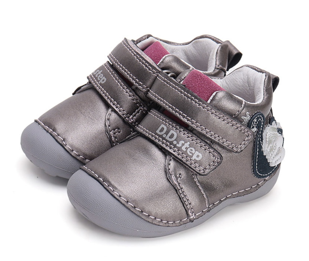 Dívčí kožená obuv D.D.step S015-42532A s labutí