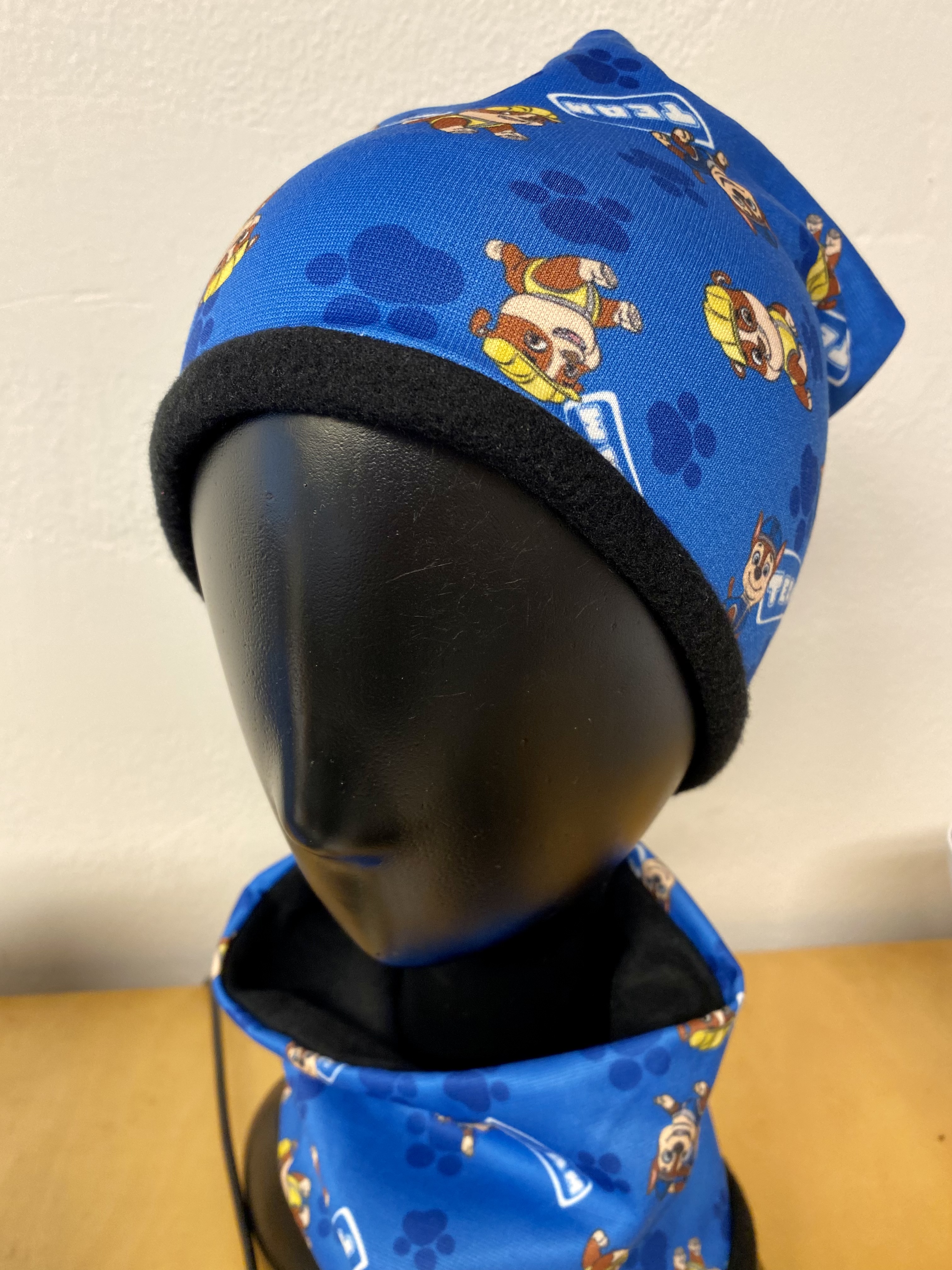 Zateplená čepice a nákrčník Tlapková patrola