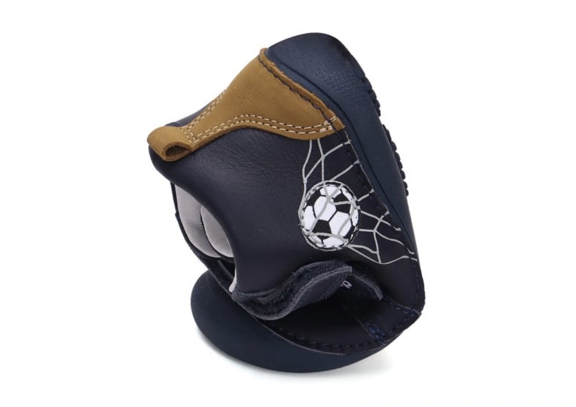 Chlapecká barefoot kožená obuv D.D.step S063-42833  s fotbalovým míčem