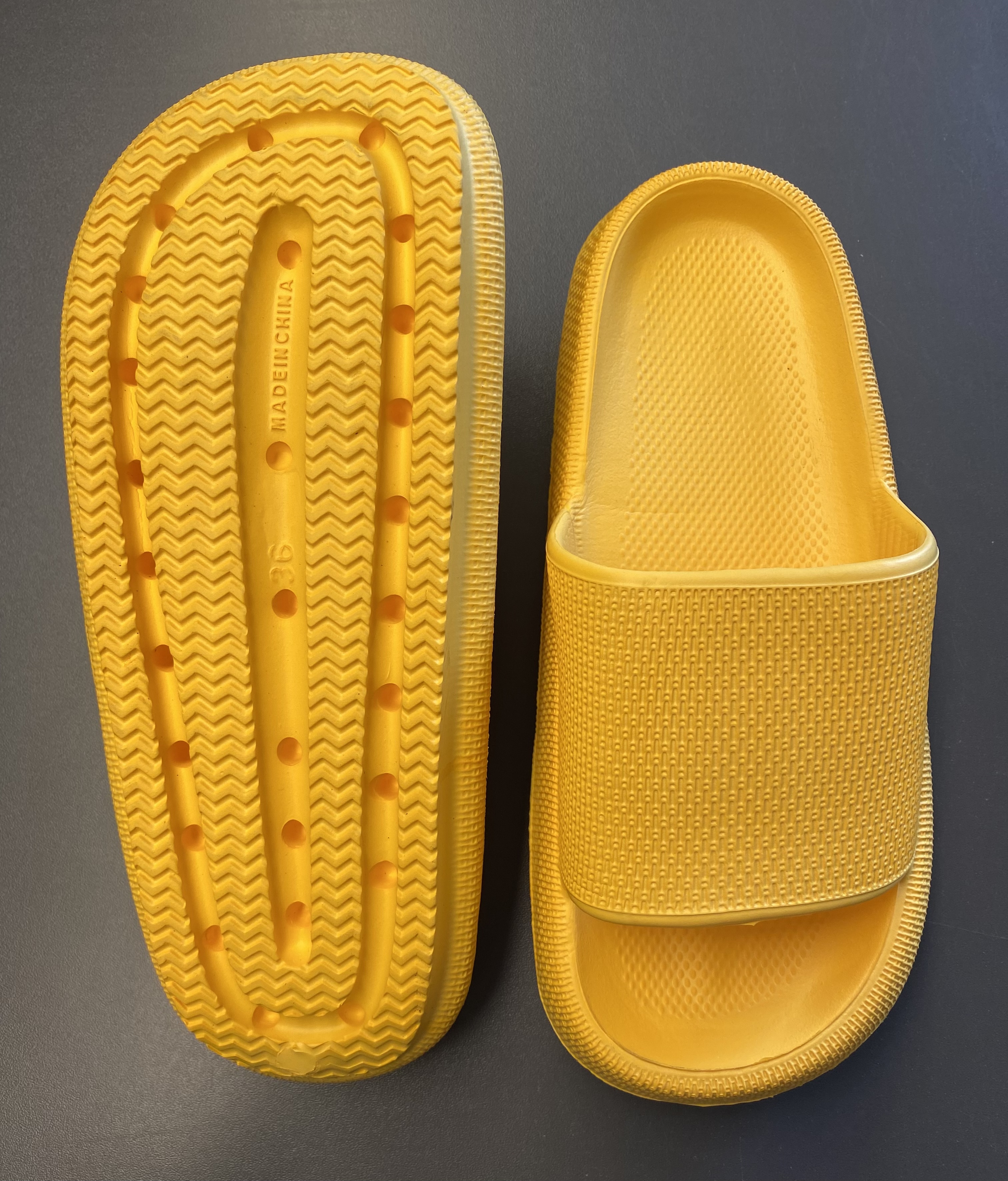 Dámské pohodlné žluté nazouváky - pantofle