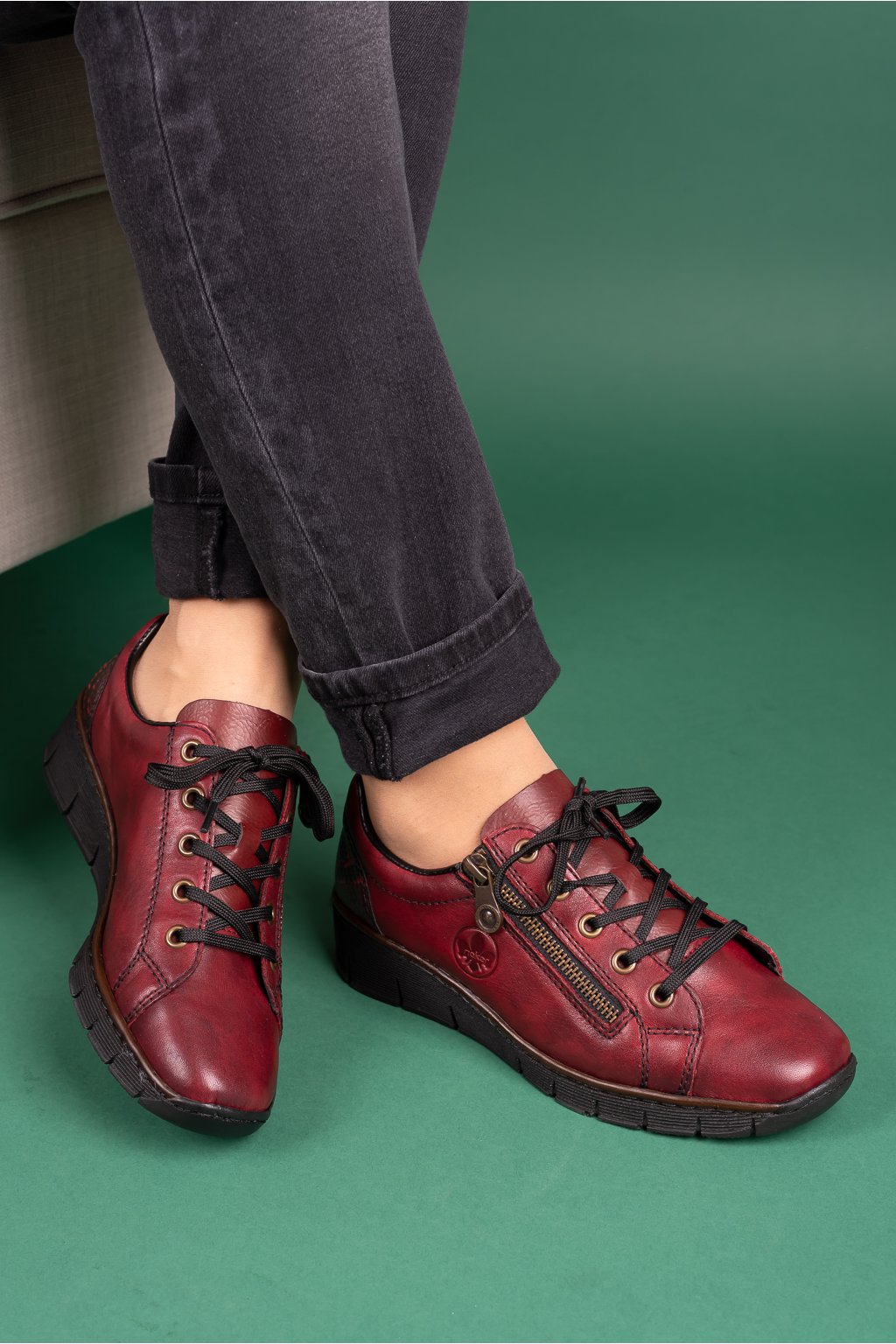 Vínové mokasíny RIEKER 53702-35