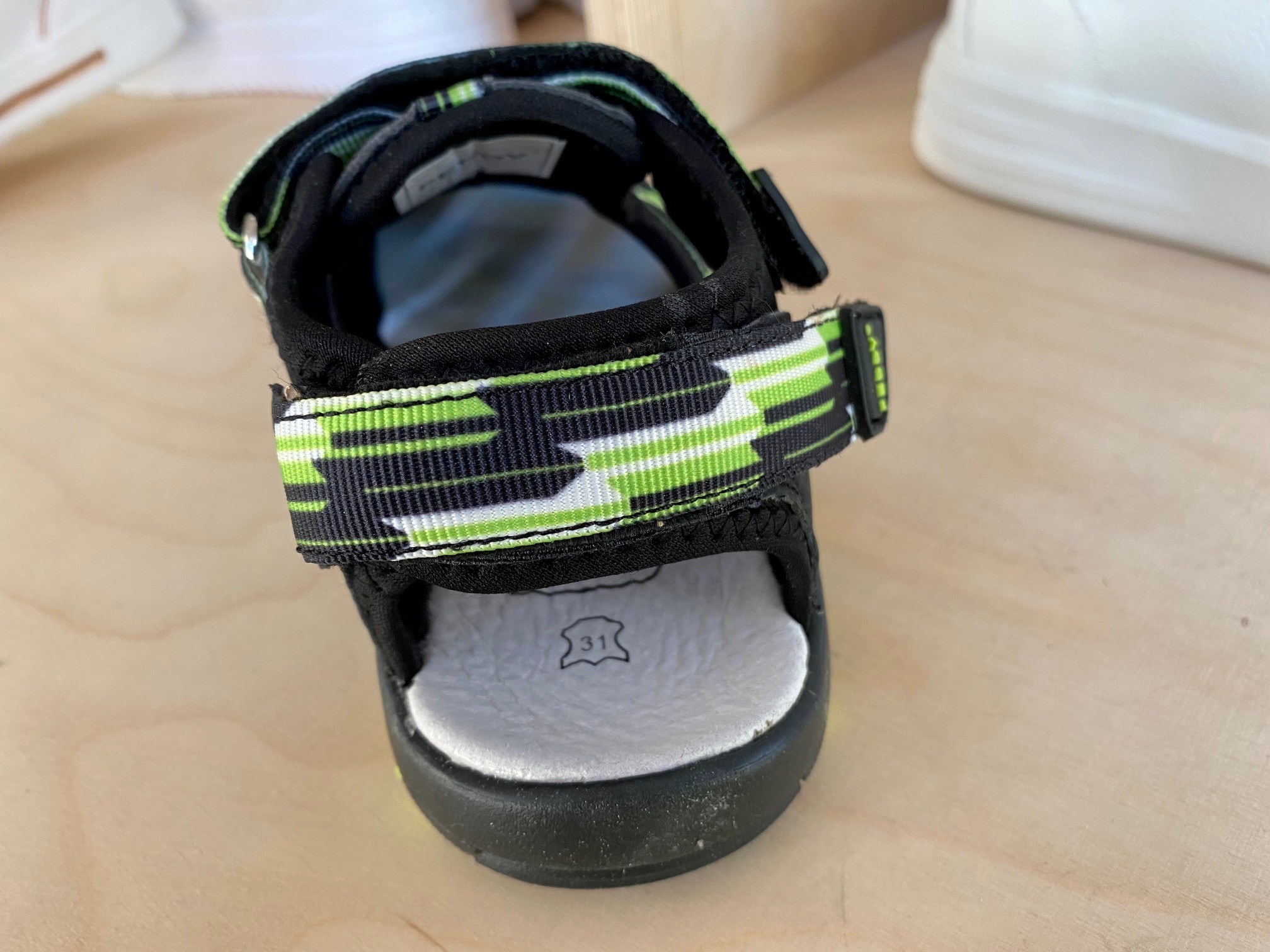 Černozelené sportovní sandály PEDDY P6-512-26-01 s koženou stélkou