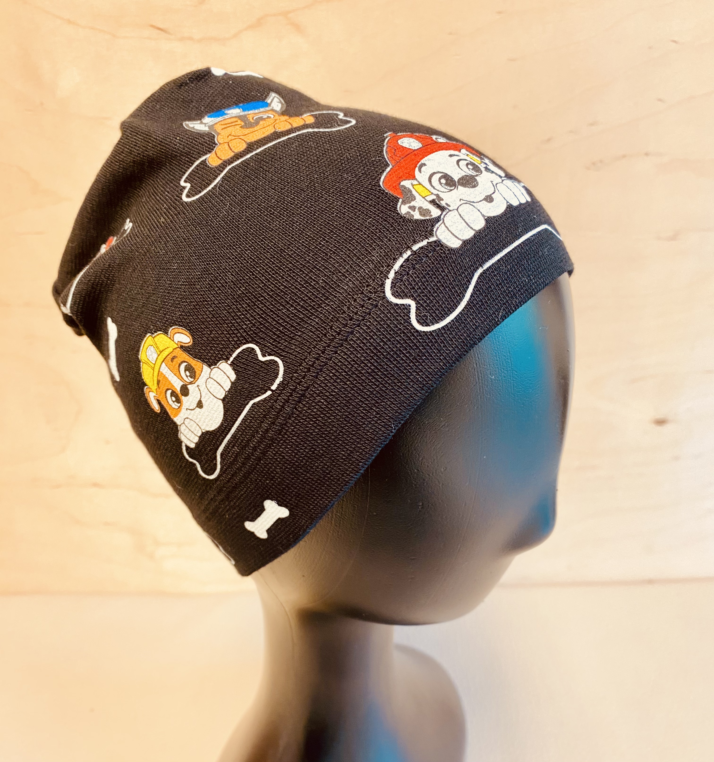 Jarní a podzimní bavlněná čepice TLAPKOVÁ PATROLA