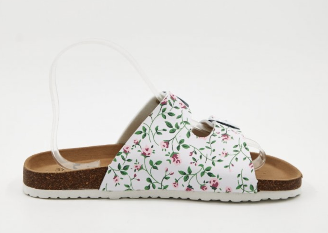 Pohodlné bílé nazouváky  - pantofle