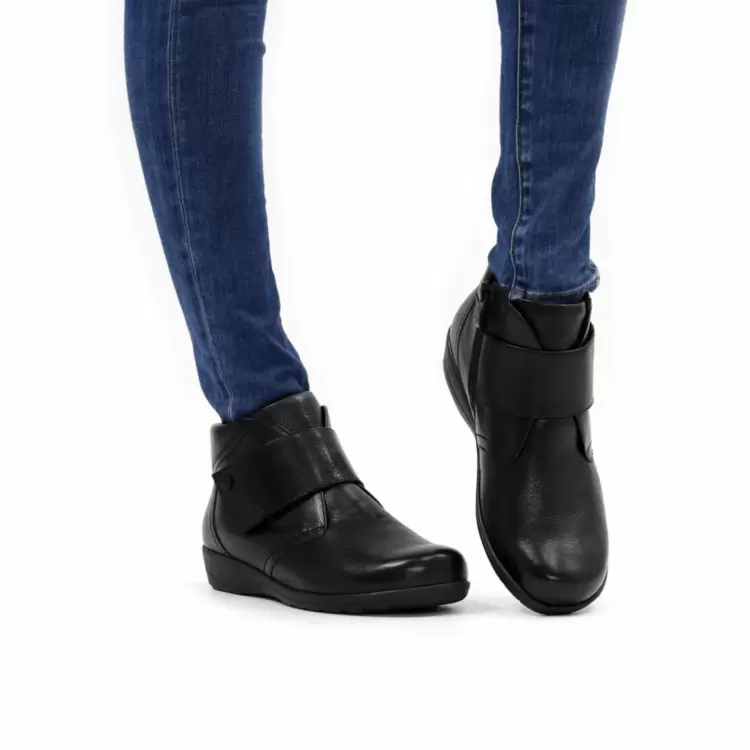 Kotníková kožená obuv kožíškem CAPRICE 26457